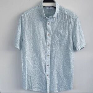 Light Blue Short-Sleeve Button-Up Shirt